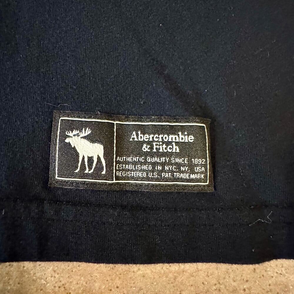 Abercrombie Kids Black Long Sleeve Cotton Tee with White Collar, Size 5/6 Preppy - Picture 5 of 6